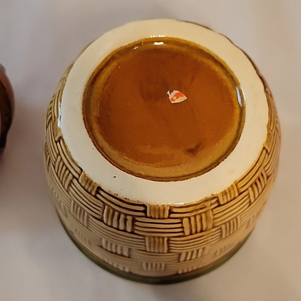 Vintage Basket of Apples Canister